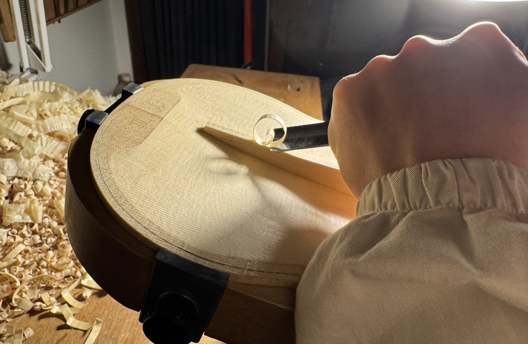 伝統と革新が結びつく、手作りヴァイオリンの美しさをあなたに