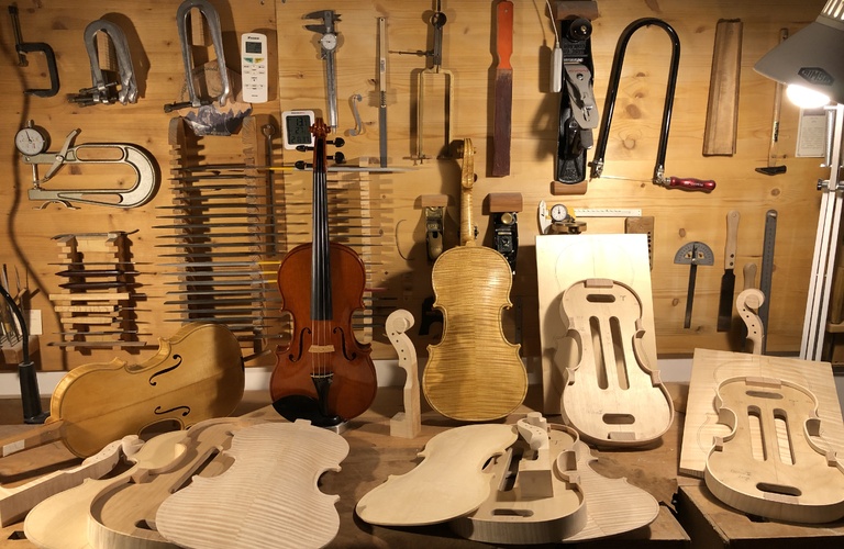 あなたの音楽を支える最高品質のヴァイオリンと楽器アクセサリー